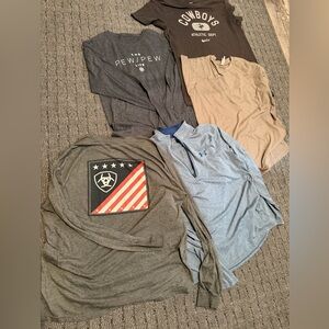 Lot of men’s sz L 3 long and 2 short sleeve shirts. Various brands. Guc.